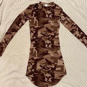 Cute longsleeve pink camo dress